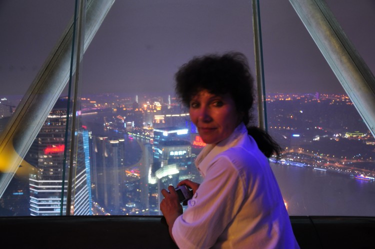 2010 год 03.08 Китай Шанхай Oriental Pearl Tower Жемчужина - 05 2010 08.03 Китай Шанхай Жемчужина Востока 032.JPG