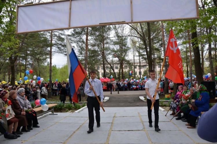 2015 год. Что будет в памяти о нём в наших фотографиях - 15.05.09 Кировский Митинг в честь Дня Победы 036