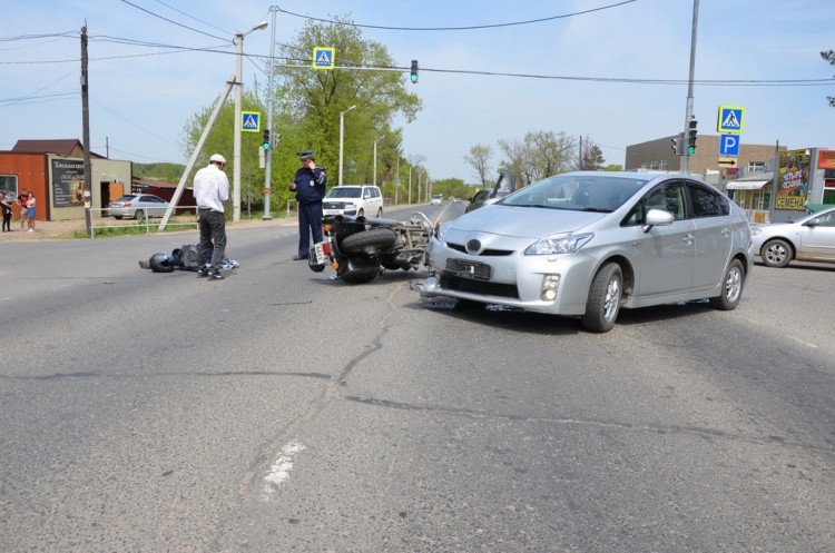 Аварии. Бардак. Грязь. Идиотизм. пгт Кировский № 01 - 17.05.10 Авария с Хабаровским байкером 007