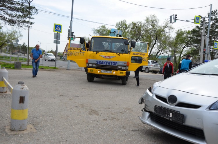 Аварии. Бардак. Грязь. Идиотизм. пгт Кировский № 01 - 17.05.10 Авария с Хабаровским байкером 026