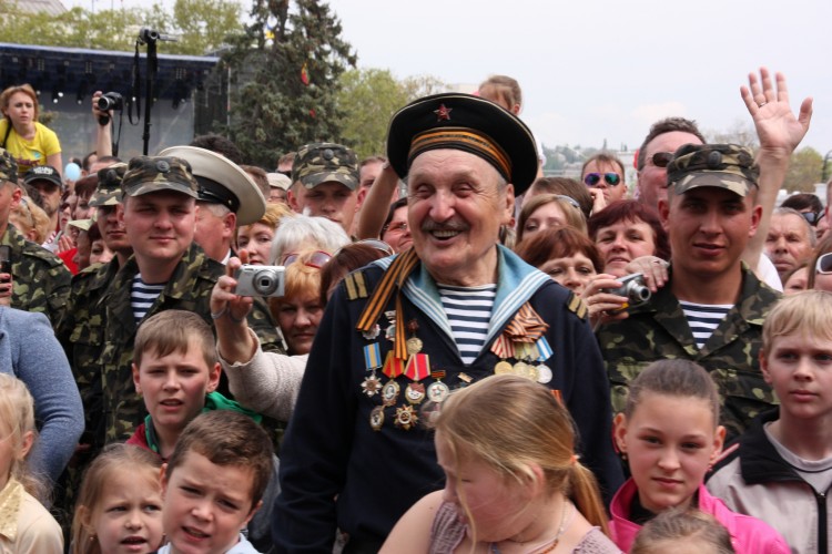 Прогулки по Севастополю. День Победы 2010 - IMG_6256