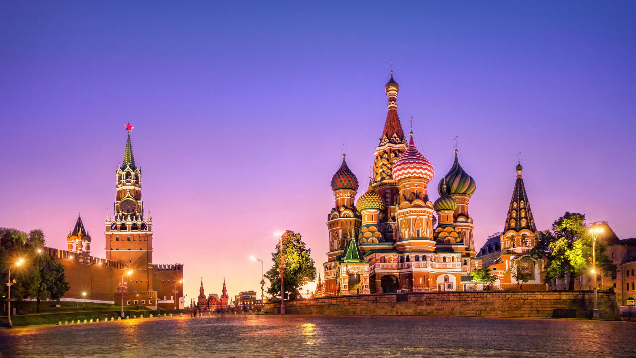 Red square moscow. Красная площадь. Московский Кремль. Москва фон. Популярные места в России для туристов.