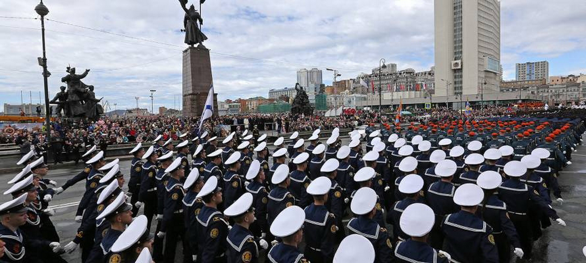 Честь во владивостоке. Парад Победы 2021 Владивосток. Парад Победы во Владивостоке. 9 Мая Владивосток. Парад 9 мая Владивосток 2022.