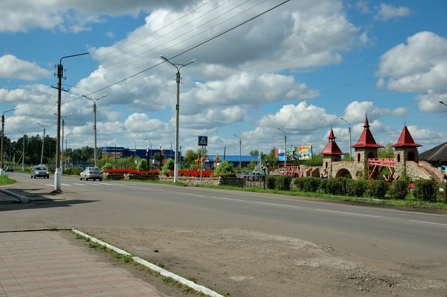 Аллея Мариинск. Мариинск Кемеровская область. Площадь города Мариинск. Мемориал жертвам Сиблага в Мариинске.