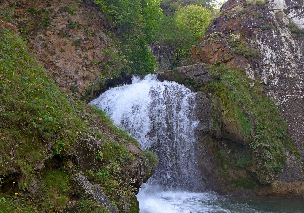 Медовые водопады гора кольцо