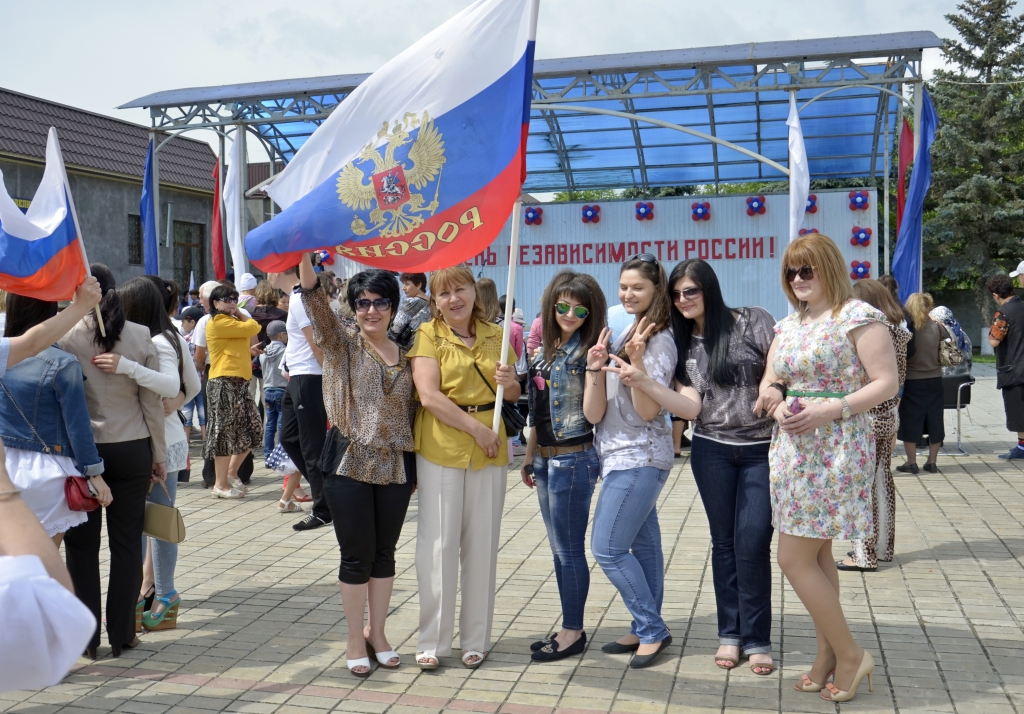 Погода ст суворовская ставропольский край. Станица Суворовская. Ст Суворовская Ставропольский. Станица Суворовская Ставропольский край школа 2. Станица Суворовская памятники.