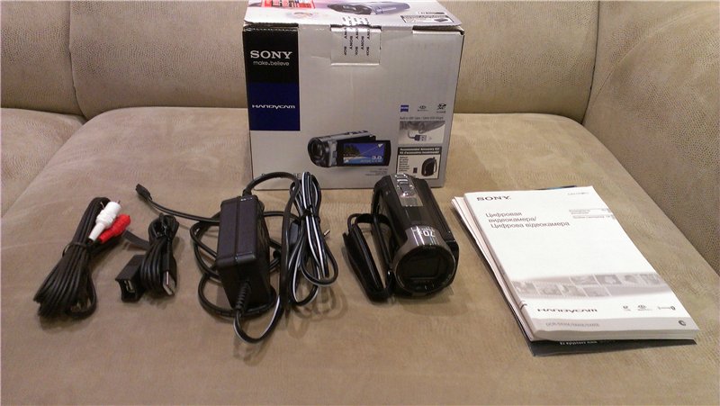 Dcr монитор. Sony DCR-sx85e. Sony DCR sx85. Sony DCR-sx45e комплектация. Sony Handycam DCR-sx40 зарядка.