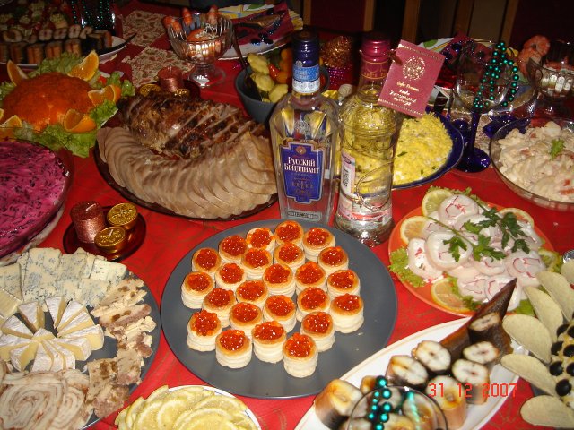 Фото праздничного стола к празднику на любой вкус - _2627134_1