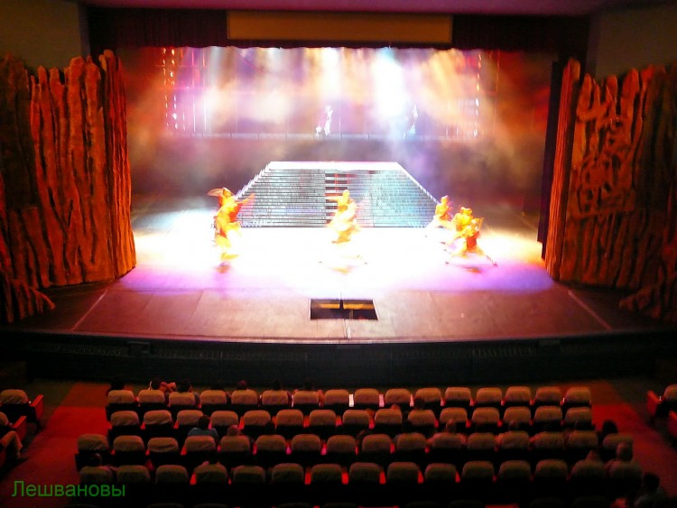 2007 год Китай Пекин Red Theatre Beijing Красный театр - 13  2007.06.18 Красный театр 020