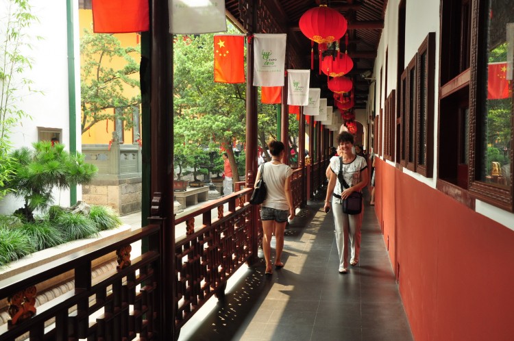 2010 год 04.08 Китай Шанхай Jade Buddha Temple Shanghai - 07 2010 08.04 Китай Шанхай Jade Buddha Temple Shanghai 050.JPG