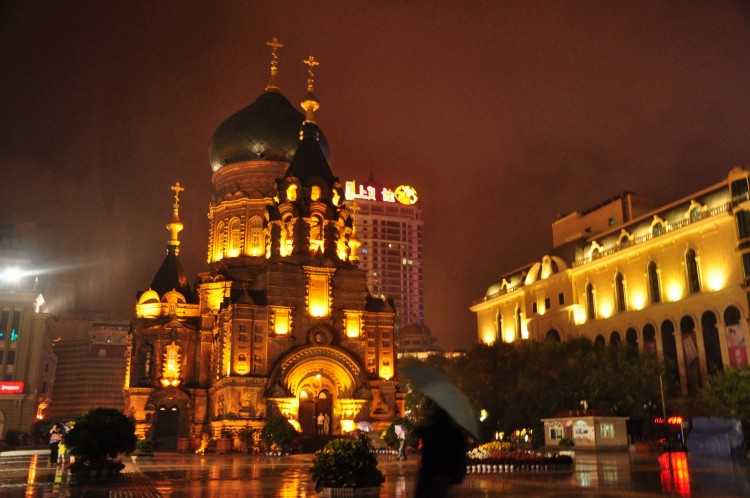 2010 год 09.08 Китай Харбин Harbin Saint Sophia Cathedral - 39 2010 08.09 Китай Харбин Софийский собор ночью 049.JPG