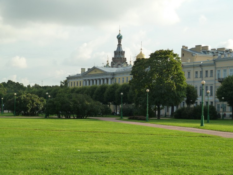 2011 год № 05 Санкт-Петербург Дворцовая Исаакиевский Сенатка - 12 2011.09.09 Мы на Марсовом Поле в Питере 035.JPG