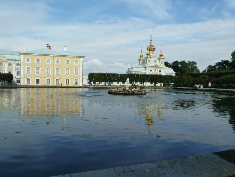 2011 год № 07 Санкт-Петербург Мы побывали в Петергофе № 01 - 11 2011.09.09 Мы вдвоем в самом Петергофе  231.JPG