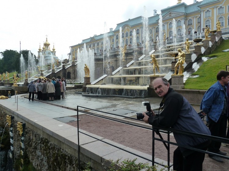 2011 год № 08 Санкт-Петербург Мы побывали в Петергофе № 02 - 11 2011.09.09 Мы вдвоем в самом Петергофе  200.JPG