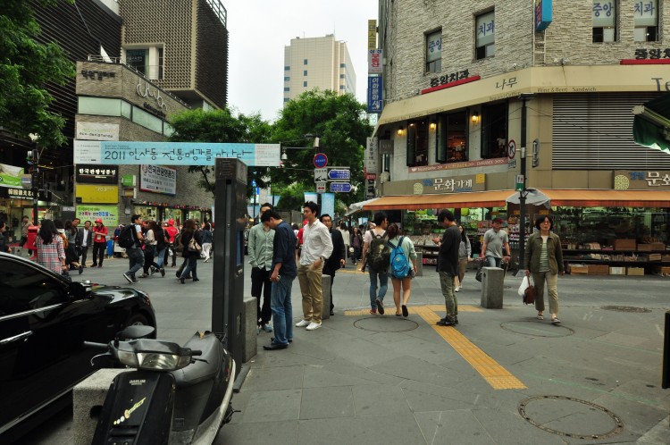 2011 год № 20 Южная Корея Сеул Insadong Antigue Street - 37 11.06.01 Insadong Antigue Street 036.JPG