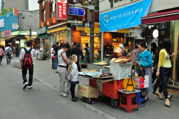 2011 год № 20 Южная Корея Сеул Insadong Antigue Street - 37 11.06.01 Insadong Antigue Street 079.JPG