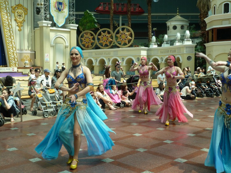 2011 год № 24 Южная Корея Сеул Lotte World Парк развлечений - 47 11.06.02 Lotte World Парк развлечений 036.JPG