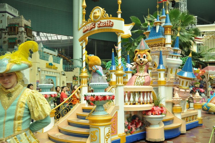 2011 год № 24 Южная Корея Сеул Lotte World Парк развлечений - 47 11.06.02 Lotte World Парк развлечений 041.JPG