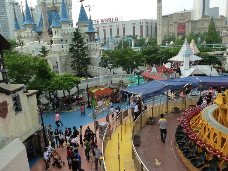 2011 год № 24 Южная Корея Сеул Lotte World Парк развлечений - 47 11.06.02 Lotte World Парк развлечений 088.JPG