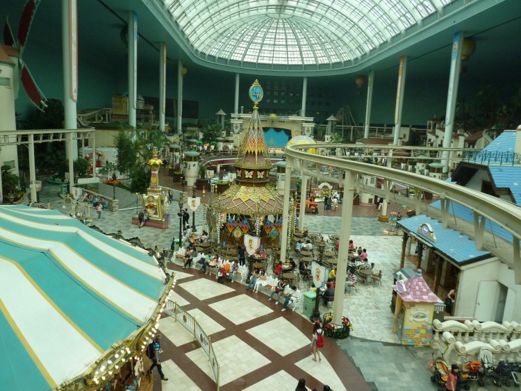 2011 год № 24 Южная Корея Сеул Lotte World Парк развлечений - 47 11.06.02 Lotte World Парк развлечений 097.JPG