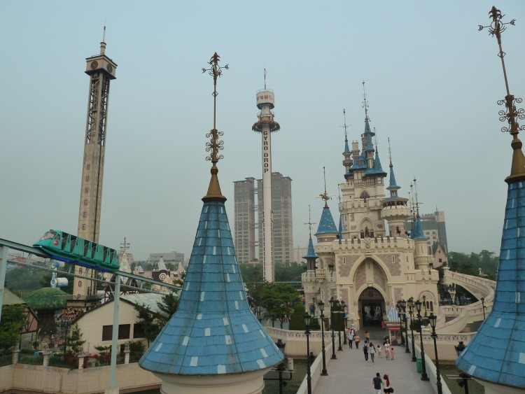 2011 год № 24 Южная Корея Сеул Lotte World Парк развлечений - 47 11.06.02 Lotte World Парк развлечений 192.JPG