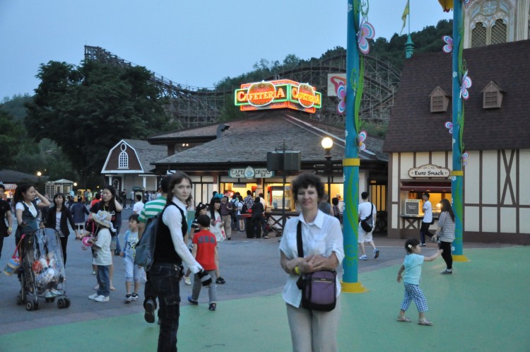 2011 год № 25 Южная Корея Сеул Everland (Samsung) дороги - 57 11.06.03 Everland Парк ТИ экспресс 002.JPG