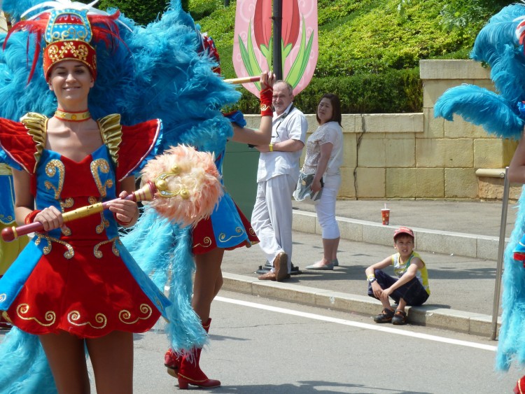 2011 год № 27 Южная Корея Сеул Everland (Samsung) Carnival - 51 11.06.03 Everland Парк Carnival в Парке 051.JPG