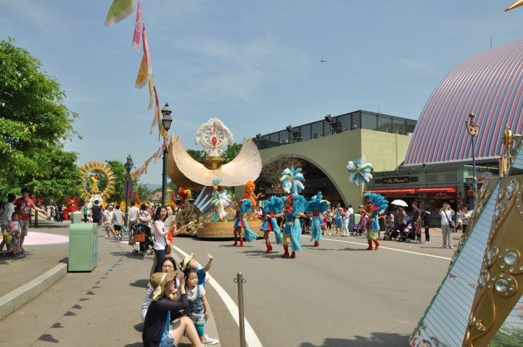 2011 год № 27 Южная Корея Сеул Everland (Samsung) Carnival - 51 11.06.03 Everland Парк Carnival в Парке 090.JPG