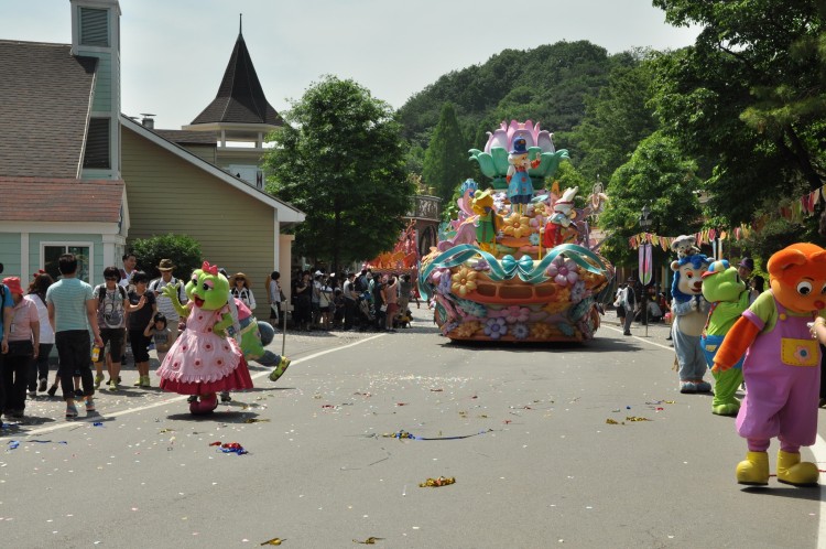 2011 год № 27 Южная Корея Сеул Everland (Samsung) Carnival - 51 11.06.03 Everland Парк Carnival в Парке 162.JPG