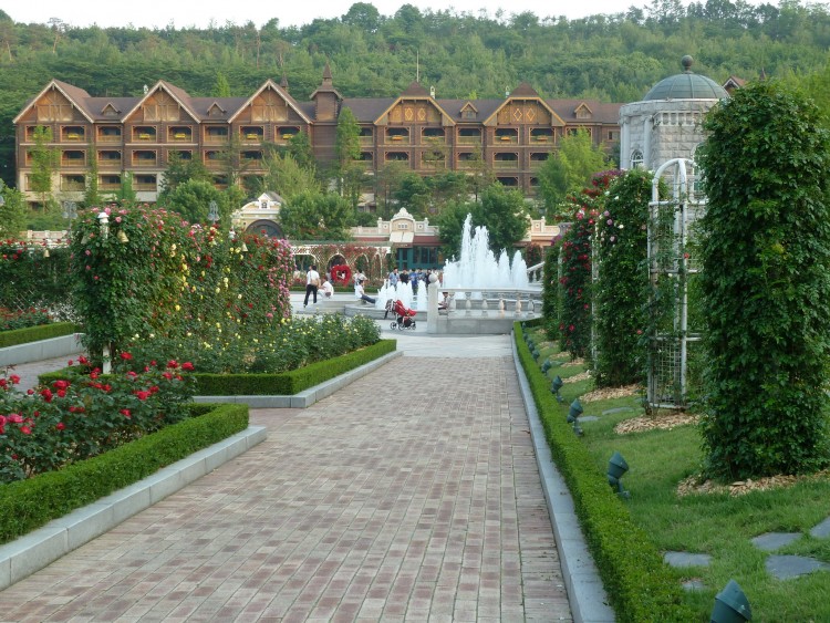 2011 год № 30 Южная Корея Сеул Everland Samsung Rose Garden - 56 11.06.03 Everland Парк Rose Garden 026.JPG