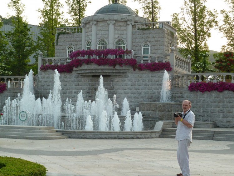 2011 год № 30 Южная Корея Сеул Everland Samsung Rose Garden - 56 11.06.03 Everland Парк Rose Garden 047.JPG