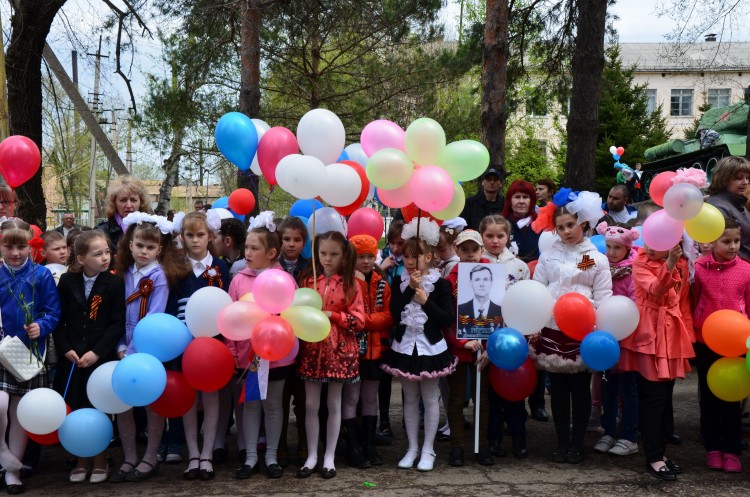 2016 год. Что будет в памяти о нём в наших фотографиях - 16.05.09 Кировский День победы 9 мая 010