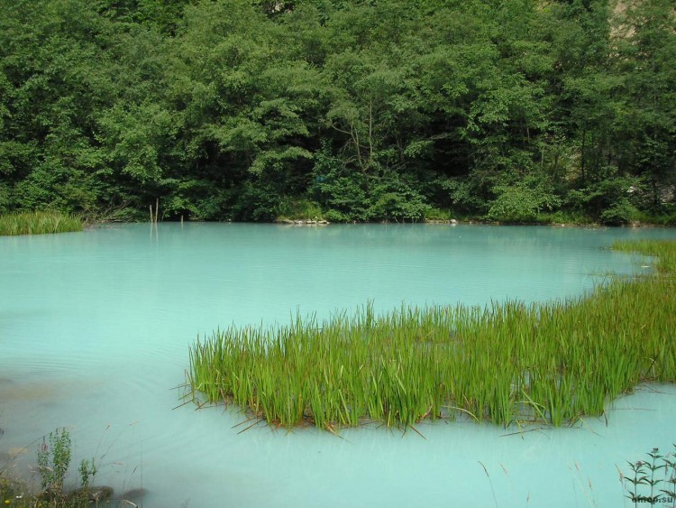 Ардонское ущелье. Осетия. Дорога Жизни. - Mineral_lake_ossetia[1].JPG