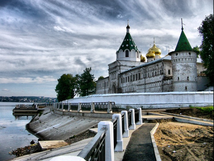 Ярославль — один из старейших русских городов - Кострома[1]