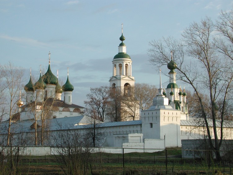 Ярославль — один из старейших русских городов - Tolga_monastery_776[1]