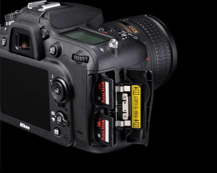 Зеркалка Nikon D7100. Продолжение Nikon D7000 - D7100DoubleSlot[1]